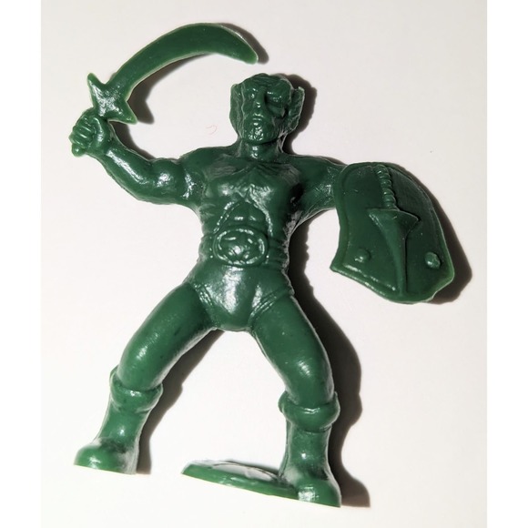 Lot Vintage Waxy Plastic Barbarian Army Men Figures Red Green Yellow Rare - Picture 4 of 15